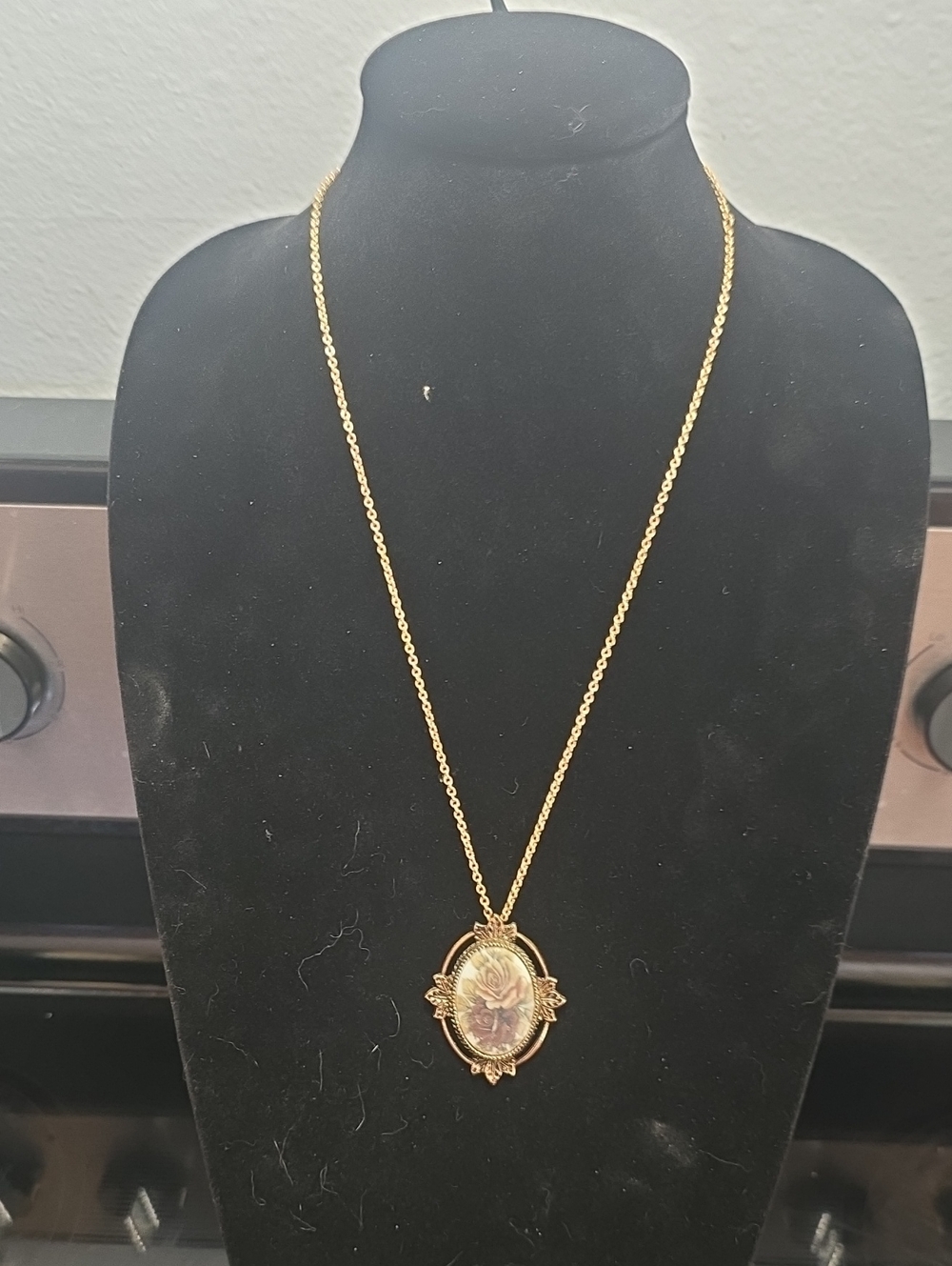 Sarah Coventry Gold-Tone Floral Cameo Pendant Necklace - Elegant Women’s Jewelry